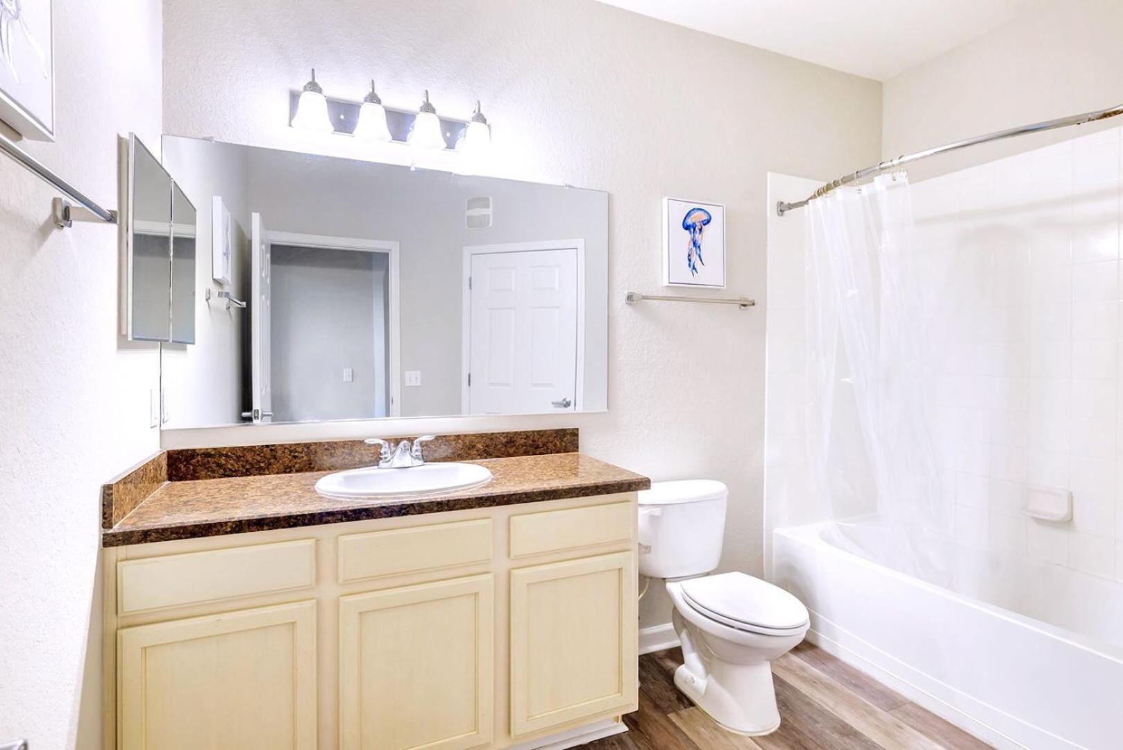 Bright & Modern 2Br Condo With Pool & Hot Tub, Near Disney! オーランド エクステリア 写真