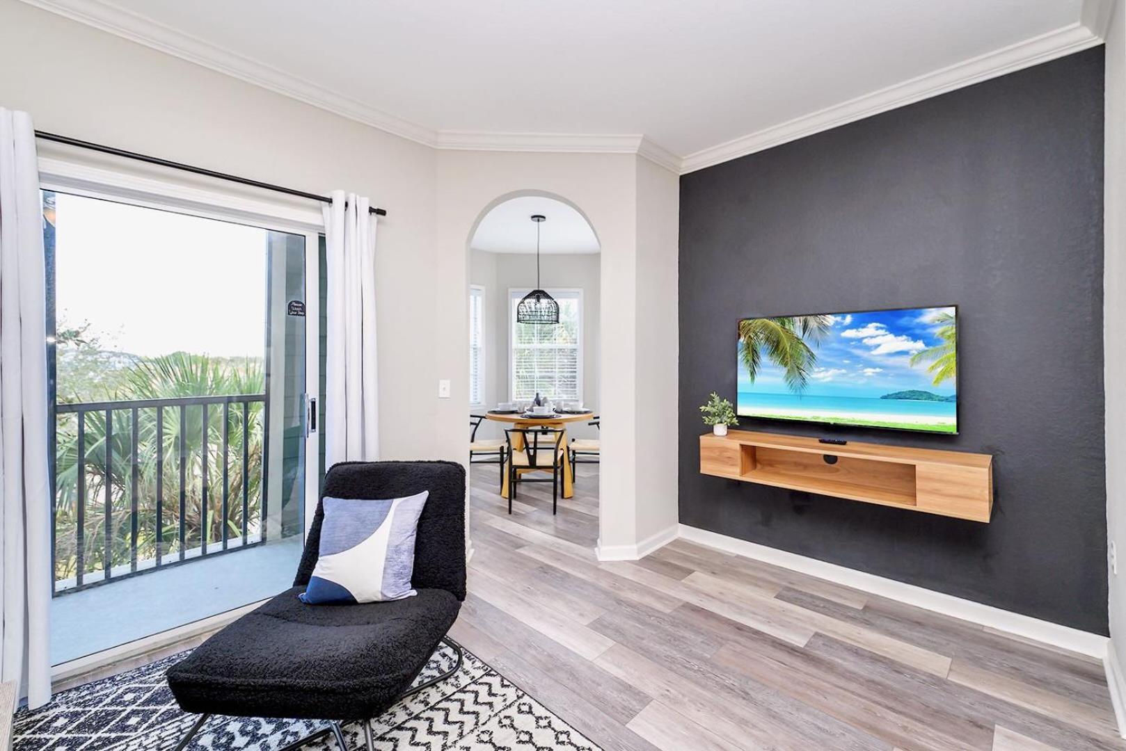 Bright & Modern 2Br Condo With Pool & Hot Tub, Near Disney! オーランド エクステリア 写真