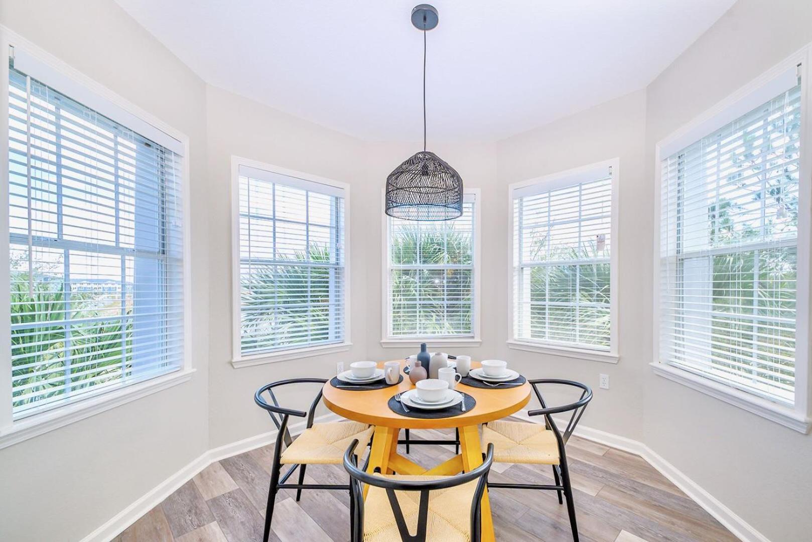Bright & Modern 2Br Condo With Pool & Hot Tub, Near Disney! オーランド エクステリア 写真