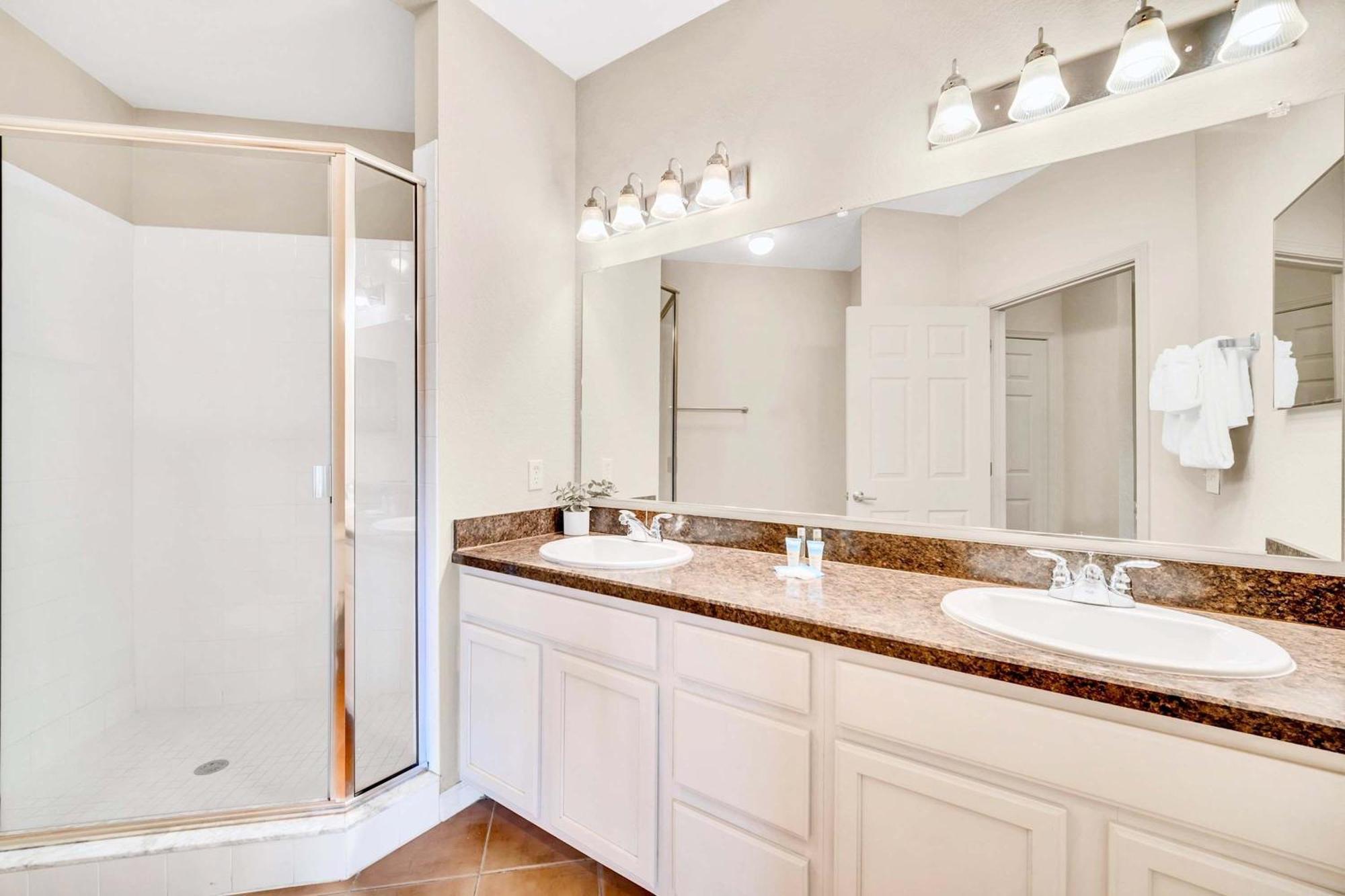 Bright & Modern 2Br Condo With Pool & Hot Tub, Near Disney! オーランド エクステリア 写真